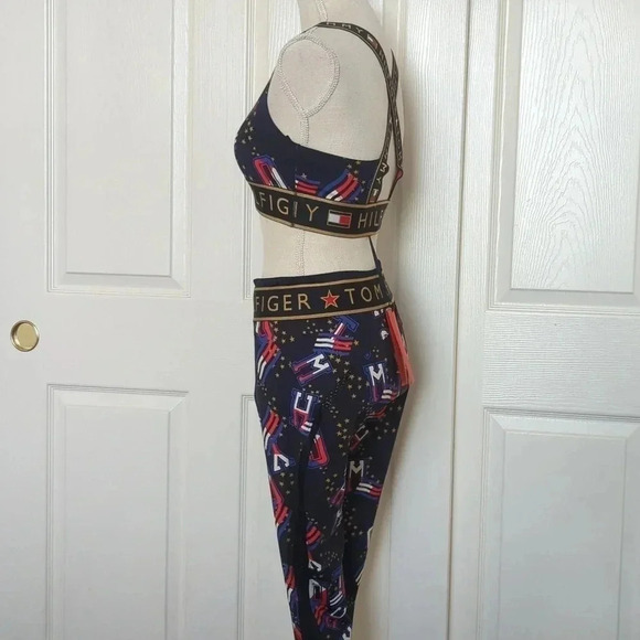 Hilfiger Collection- Tommy Hilfiger Red, White and Blue Workout Set - Picture 4 of 9